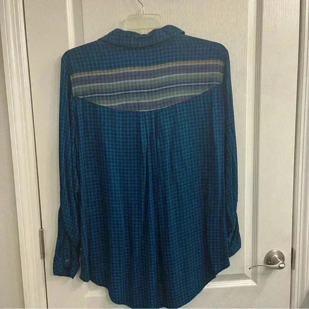 Hi-Low Multi Colored Long Sleeve Plaid Top by Westbound - Picture 7 of 7